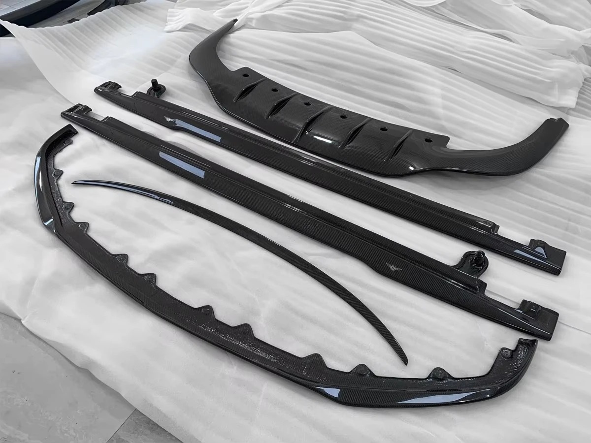 Continental GT Auto Parts Front Spoiler Body Kits  Front Lip for Continental GT ED1